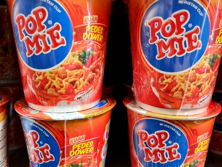 Pop Mie cups stacked
